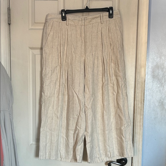 Worthington Pants - NWT Worthington mid rise relaxed natural black pants size 12 petite